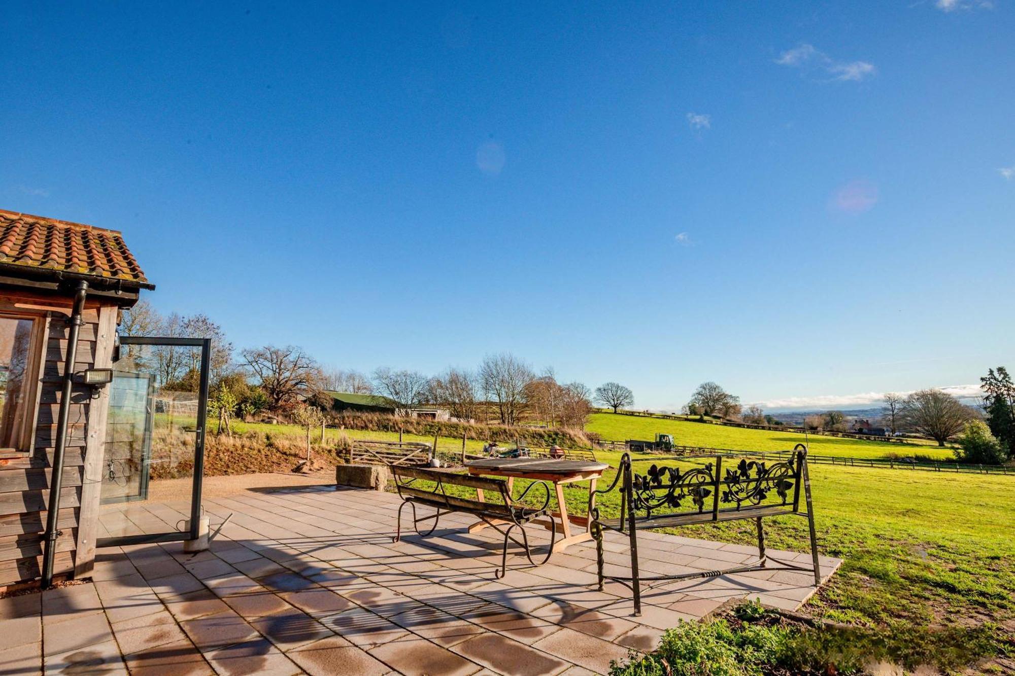 Host & Stay - Upperley Barn بروميارد المظهر الخارجي الصورة